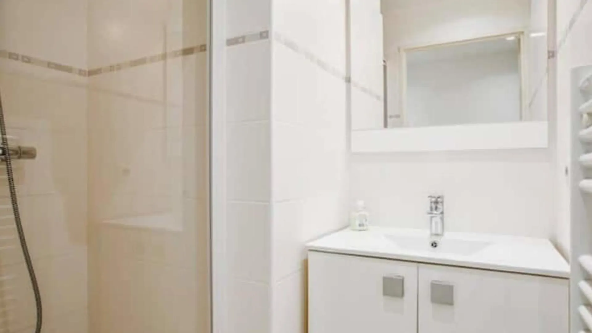 Beautiful Apartment Near The Port Of Antibes