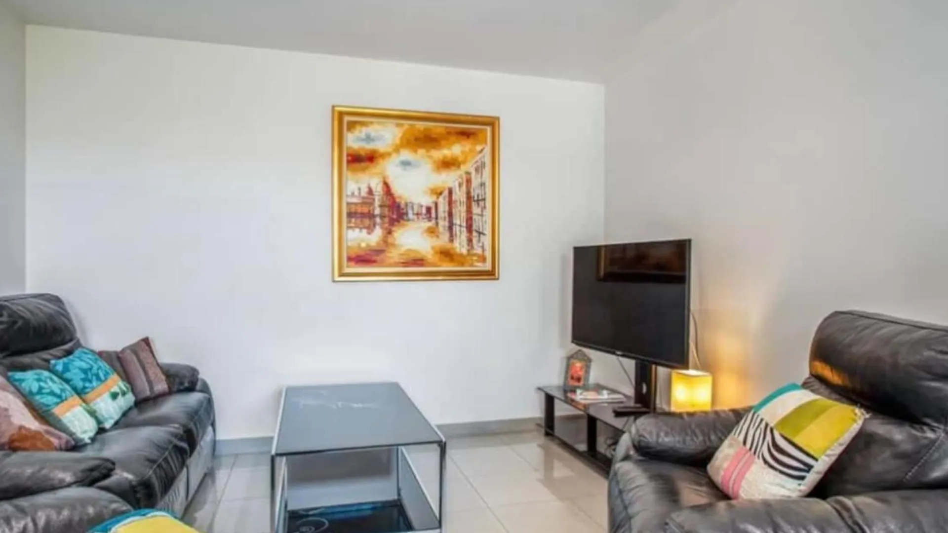 Beautiful Apartment Near The Port Of Antibes